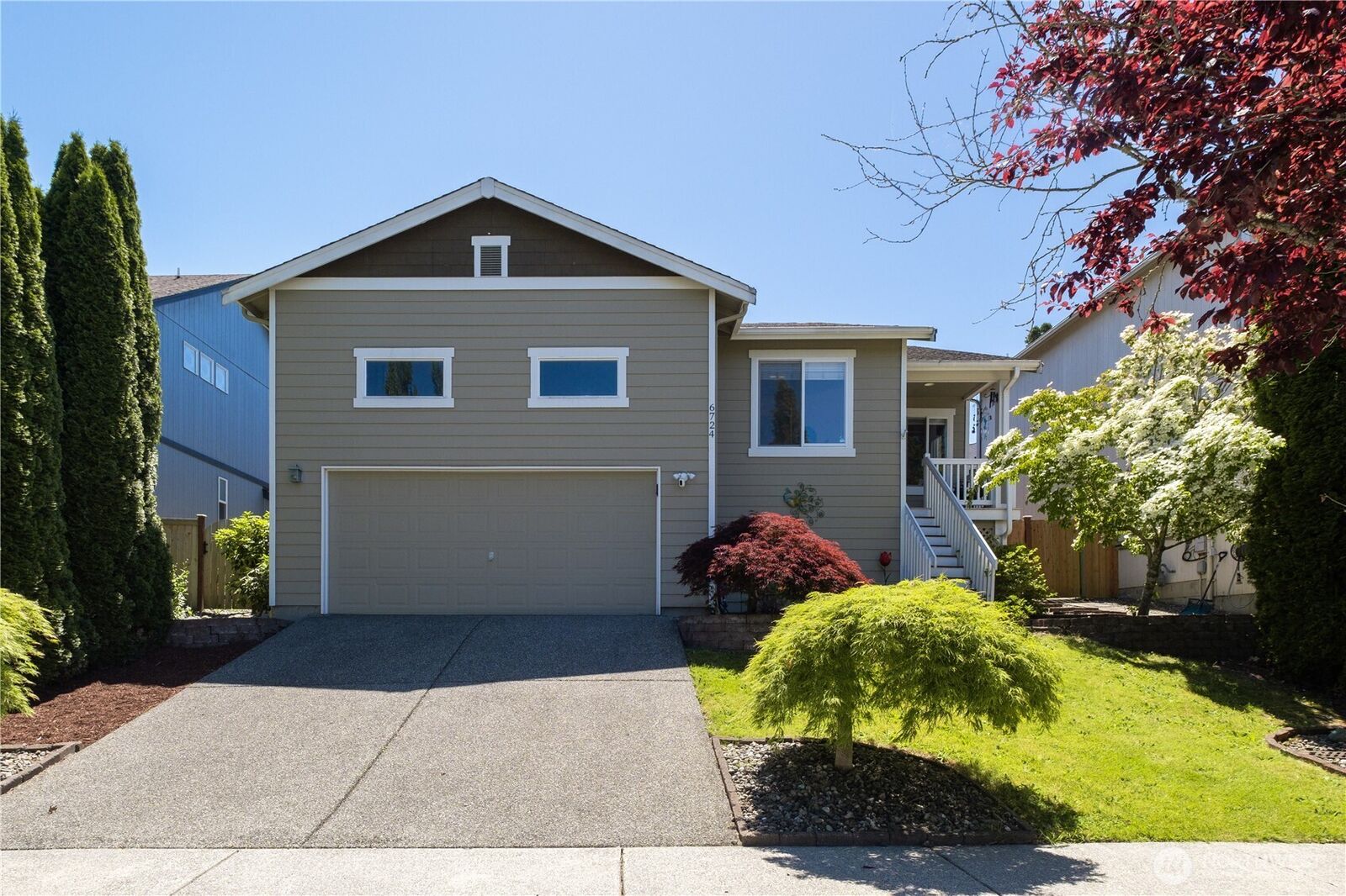 Property Photo: 6724 49 Place NE WA 98270