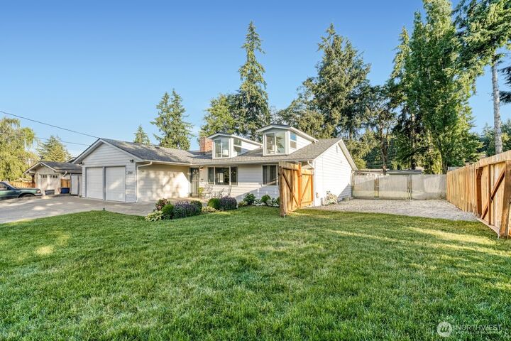 Property Photo: 2349 SW 341st Place WA 98023