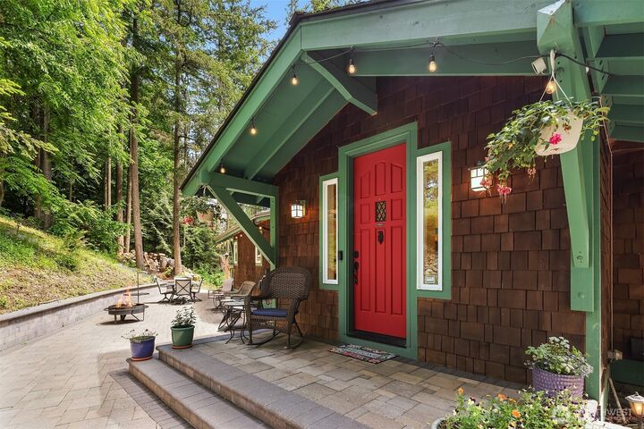 Property Photo: 16732 230th Avenue SE WA 98038