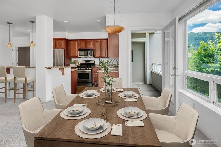 Property Photo: 275 E Sunset Way 1A WA 98027