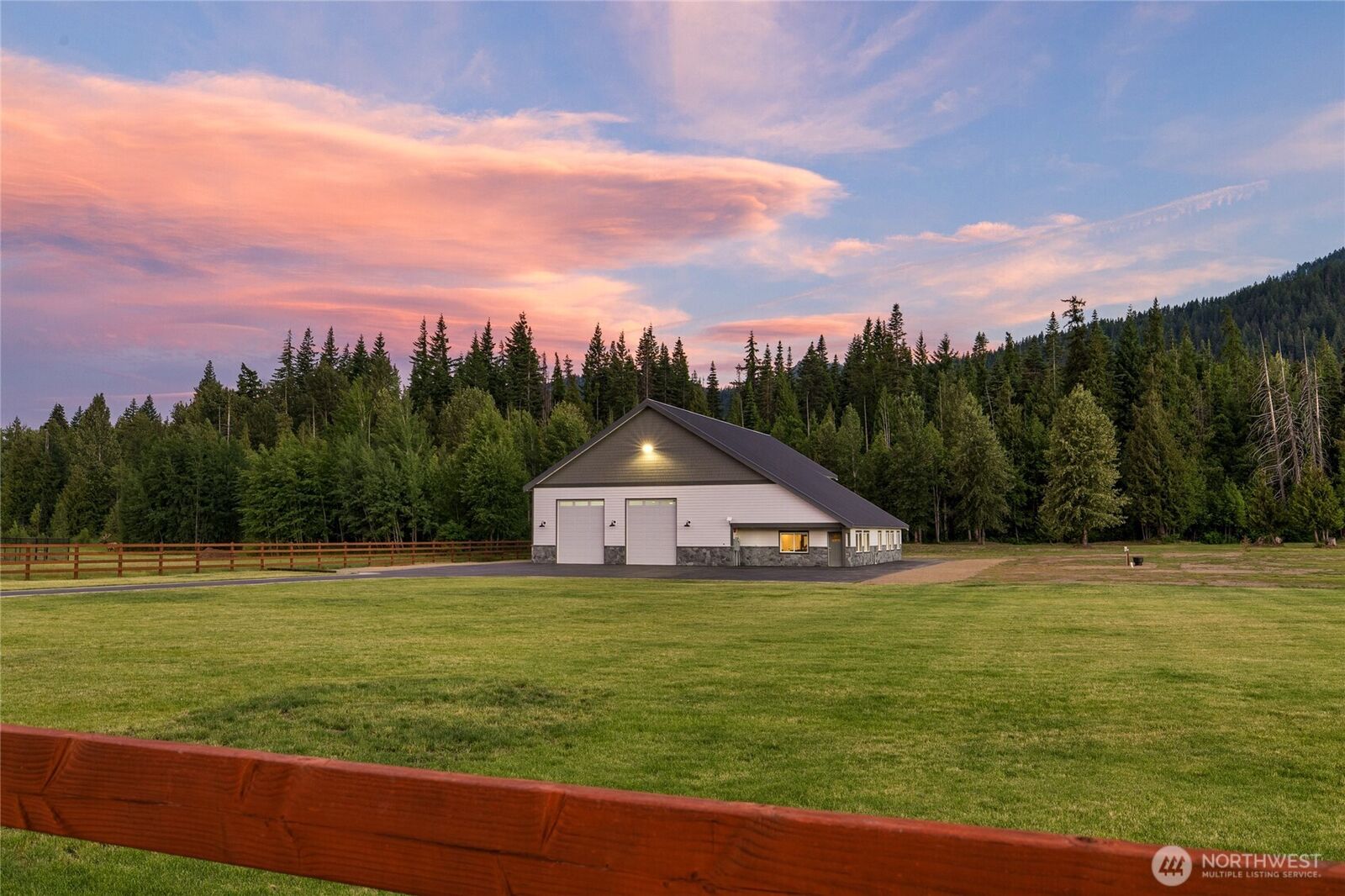 Property Photo:  1631  Old Cedars Road  WA 98922 
