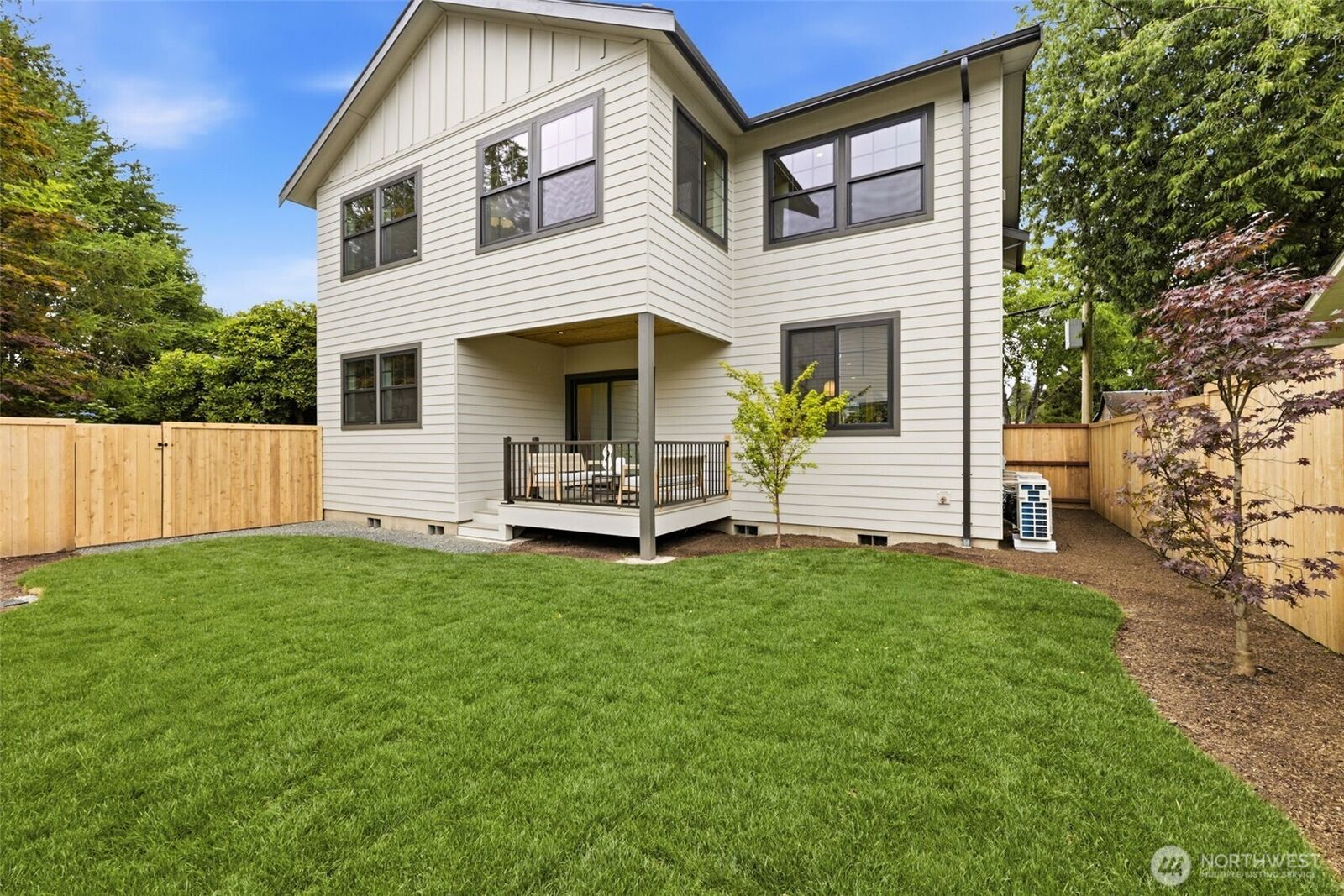 Property Photo: 315 SE Andrews Street WA 98027