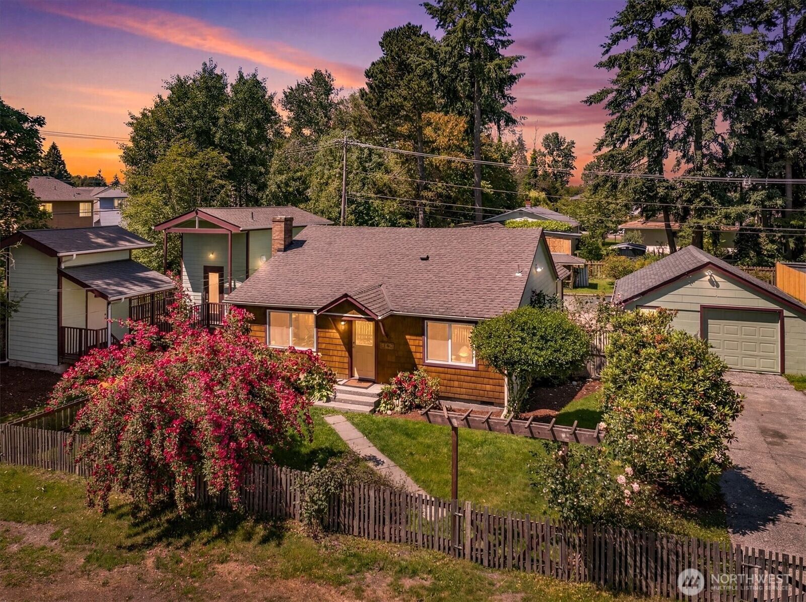 Property Photo:  1103 E 71st Street  WA 98404 