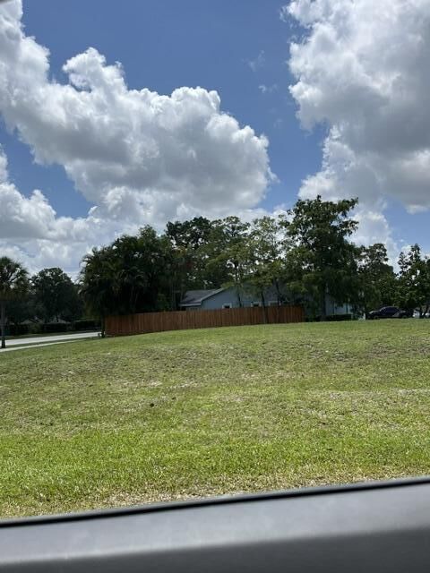 Property Photo:  1094 Primrose Lane  FL 33414 
