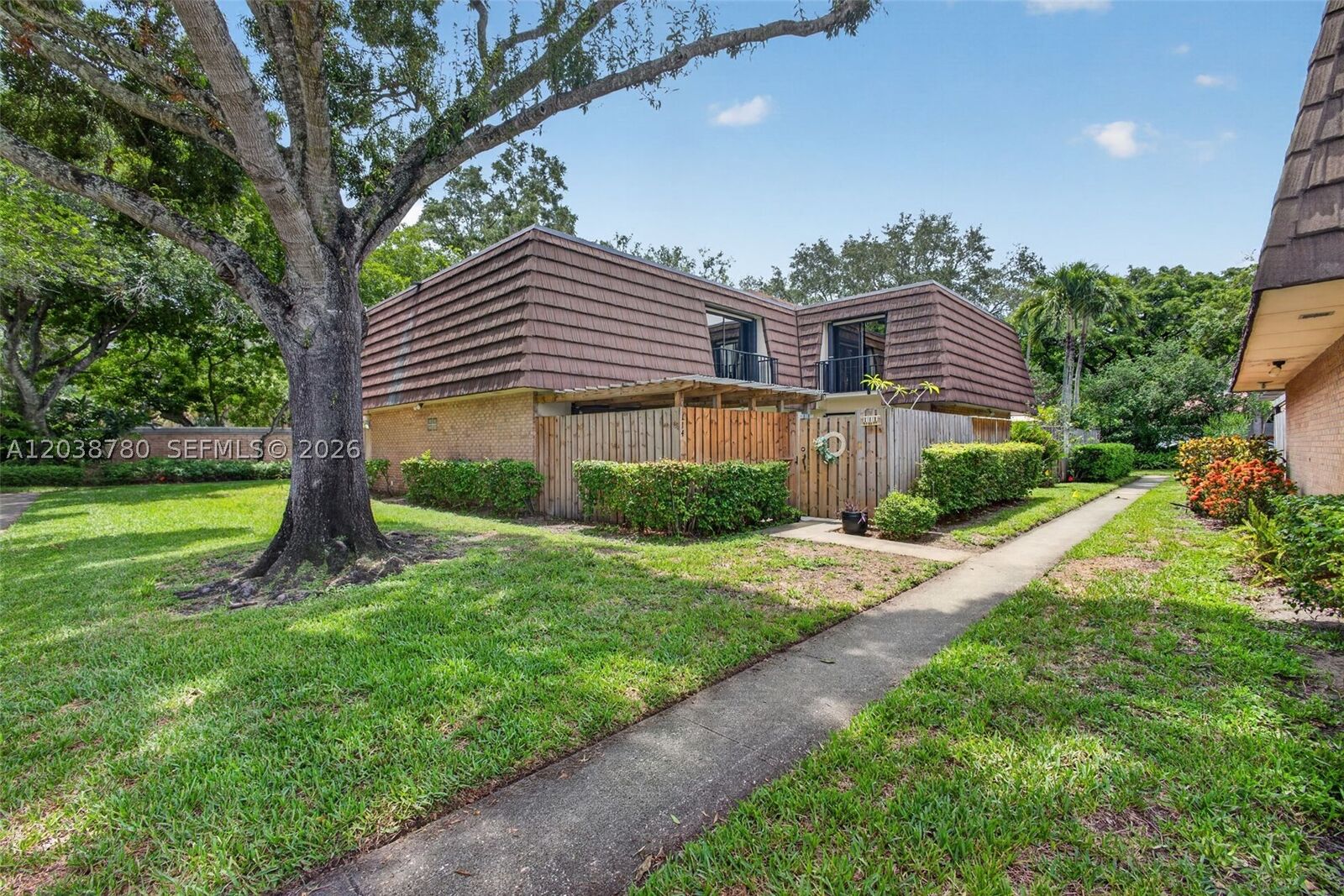 Property Photo:  114 1st Ln  FL 33418 