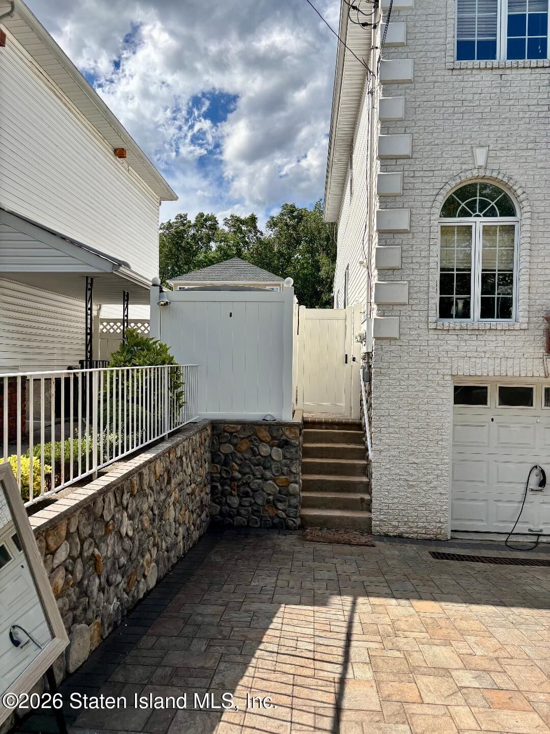Property Photo:  37 Ramona Avenue 2  NY 10312 