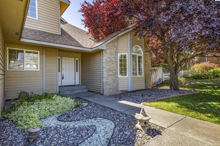 Property Photo:  119 Bebb Ct  WA 99352 