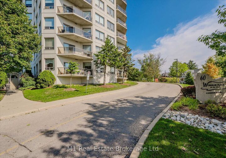 60 Wyndham Street S 207 — photo 1