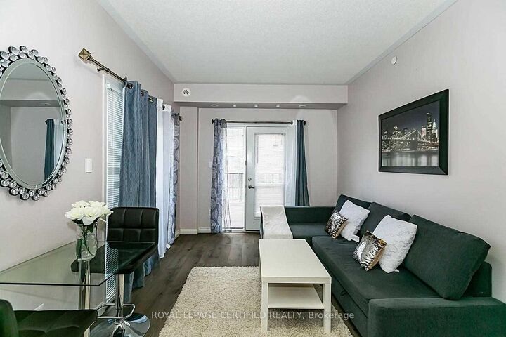Property Photo: 3075 Thomas Street 103 ON L5M 0L8