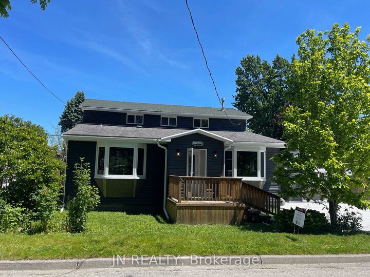 1962 Franklin Avenue W — photo 1