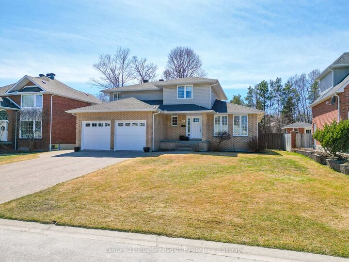 Photo de la propriété:  96 Janey Avenue  ON P1C 1M6 