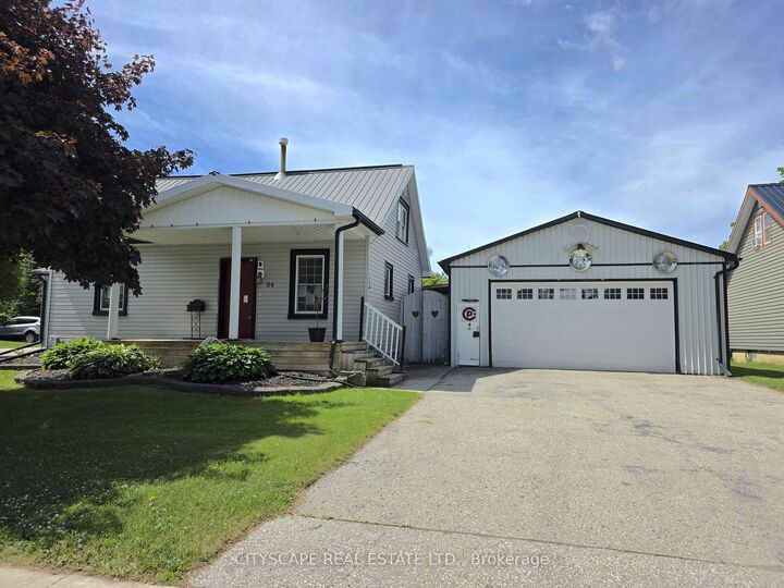 64 George Street S — photo 1