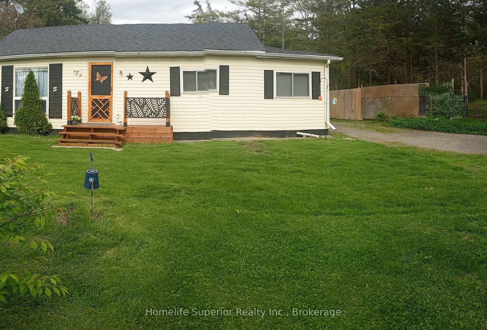 Property Photo: 977 County Rd 38 N/A ON K0L 1L0