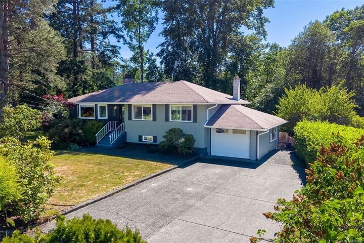 3990 Haro Rd — photo 1