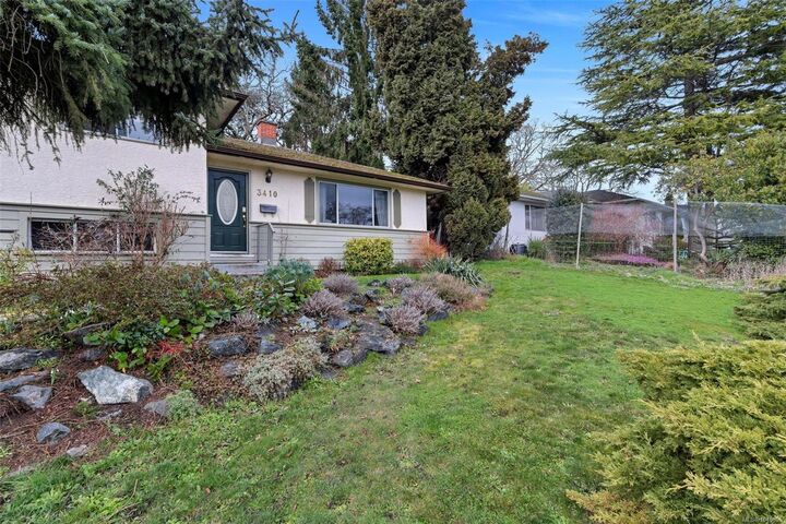 Property Photo: 3410 Browning St BC V8P 4E1