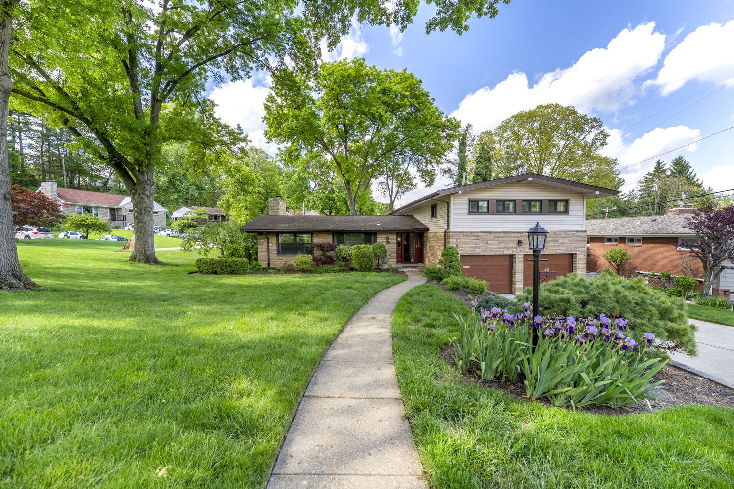 Property Photo:  401 Kurt Drive  PA 15243 