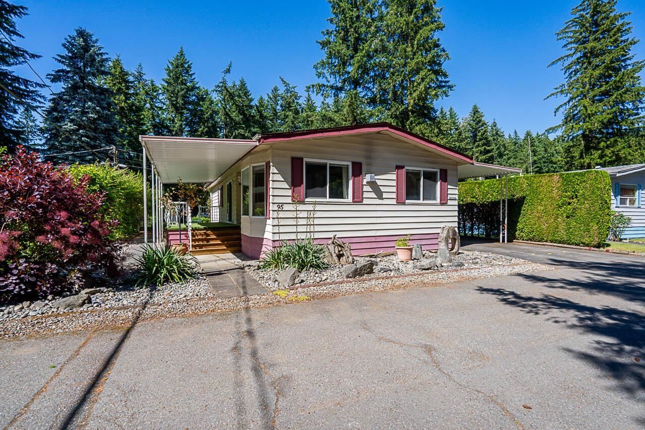 Property Photo: 20071 24 Avenue 95 BC V2Z 2A1