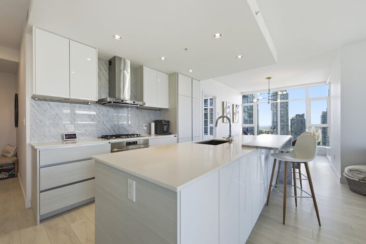 Property Photo: 4670 Assembly Way 2506 BC V5H 0H3