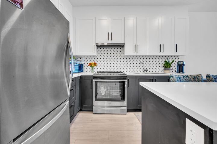 Property Photo:  18811 72 Avenue 319  BC V4N 6W7 