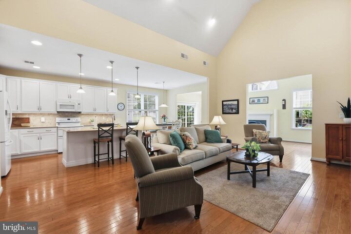 Property Photo:  1063 Presidents Drive  PA 17543 