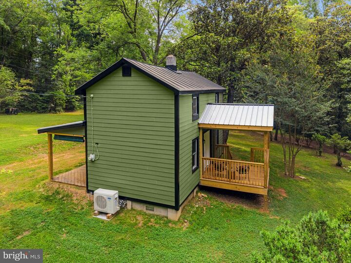 Property Photo: 2303 W Hoover Road VA 22722