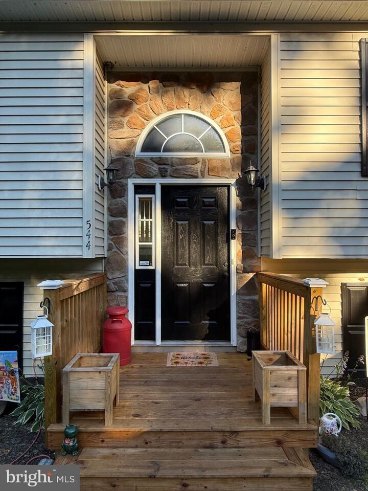Property Photo: 544 Bluebird Trail VA 22602
