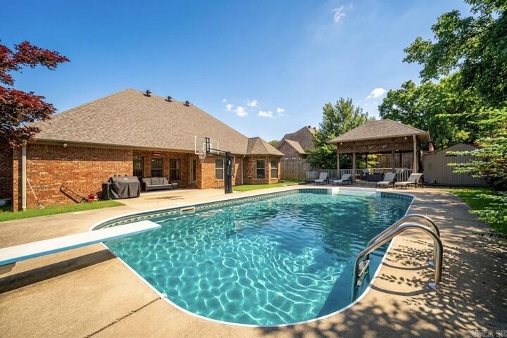 Property Photo:  865 Cordoba Drive  AR 72034-7595 