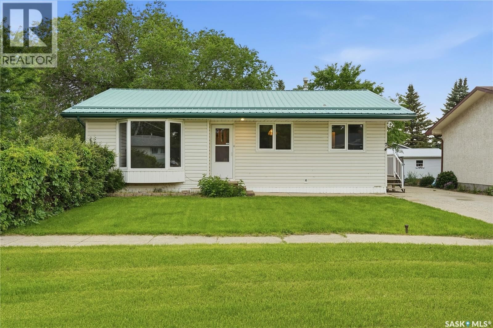 Property Photo:  74 Main Street  SK S0G 1N0 