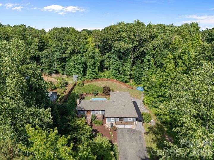 Property Photo:  2913 Old Stage Road  NC 28052 
