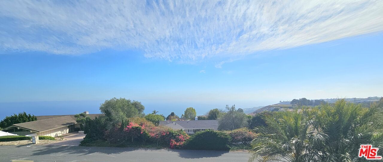 Property Photo: 34 Oceanaire Dr CA 90275
