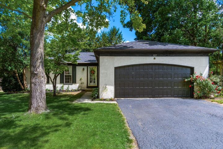 Property Photo:  127 Leawood Drive  OH 43015 