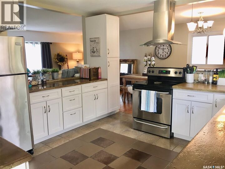 Property Photo: 114 Gladstone Avenue S SK S3N 2B5