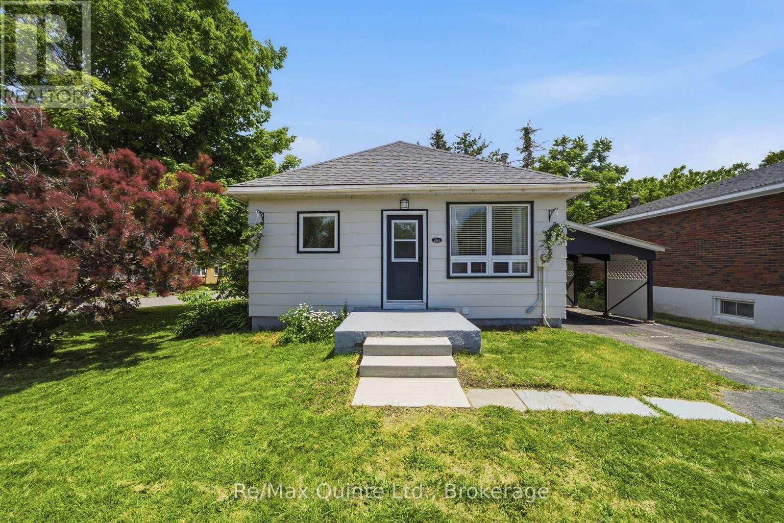 Property Photo:  261 Sidney Street  ON K8V 2T5 