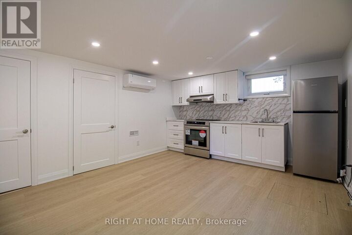 Property Photo:  88 Highland Park Boulevard  ON L3T 1B5 