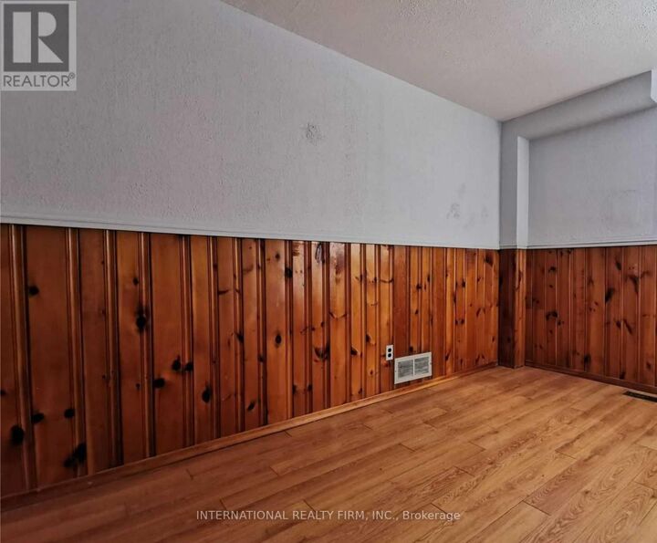 Property Photo:  280 Cook Street East  ON L4M 4H8 