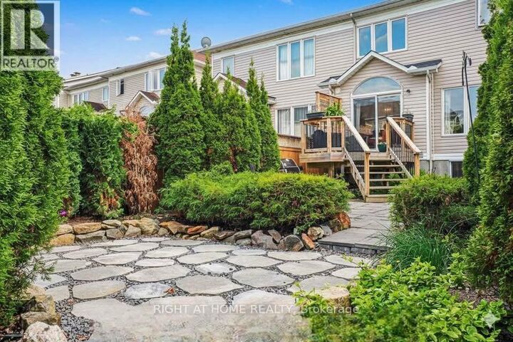 Property Photo:  2064 Dunollie Crescent  ON K2W 1H6 