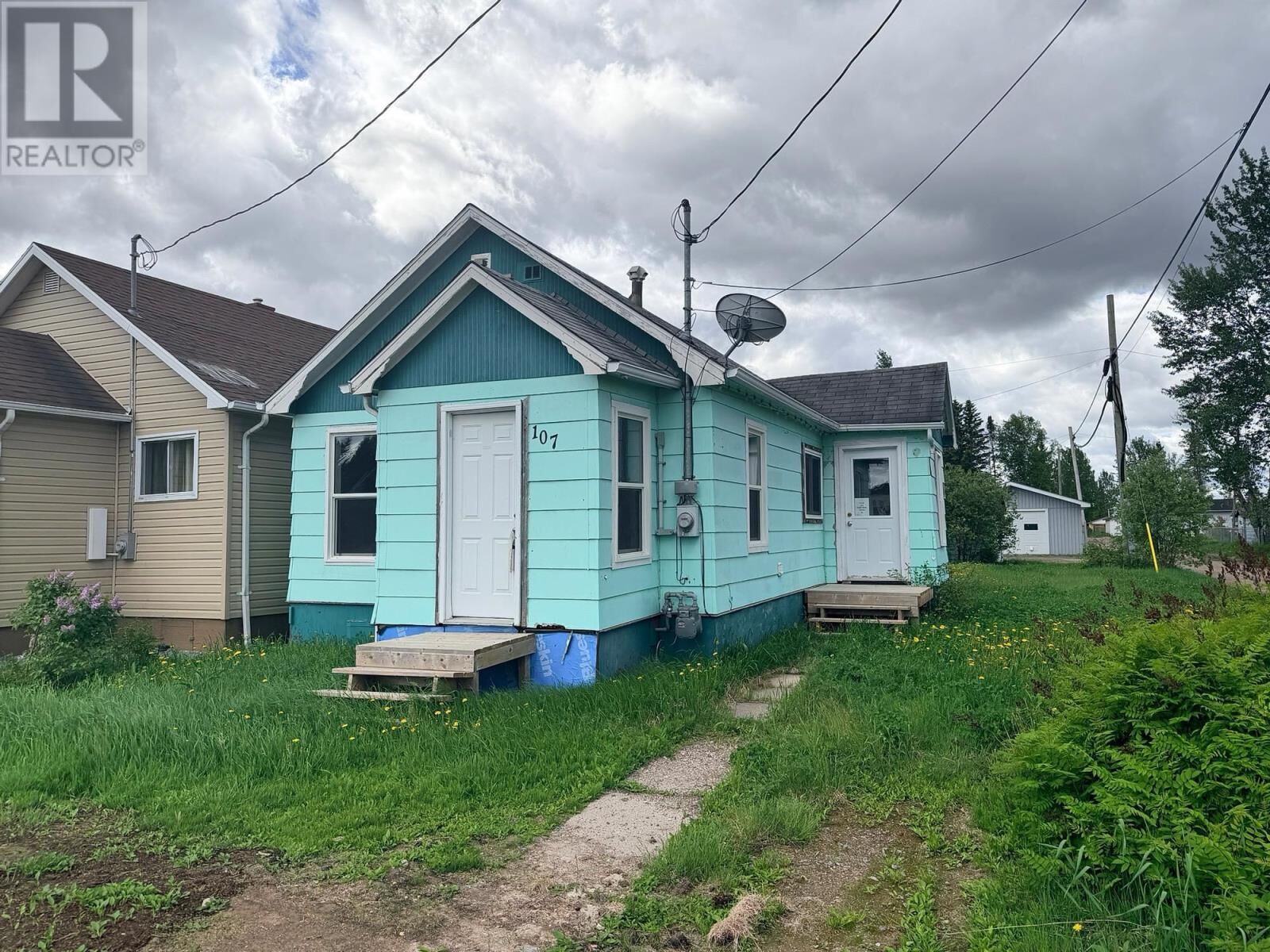 Property Photo: 107 Beamish Ave E ON P0T 1M0