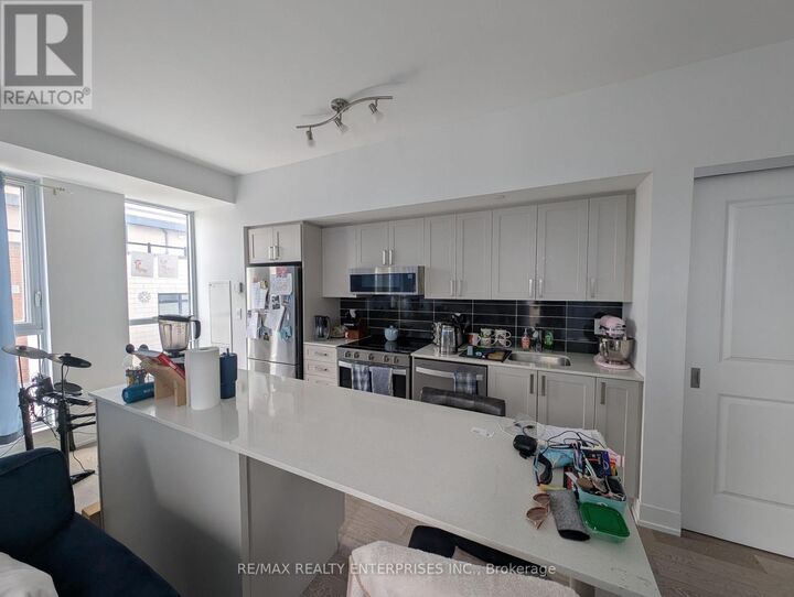 Property Photo:  1063 Douglas McCurdy Common 312  ON L5G 0C5 