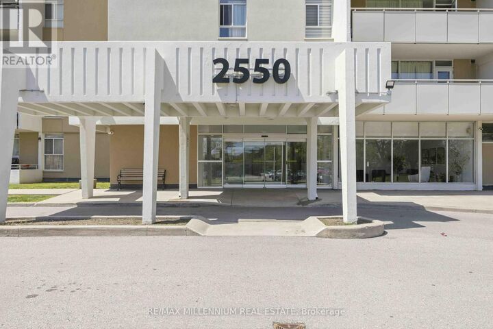 Property Photo:  2550 Pharmacy Avenue 1107  ON M1W 1H9 