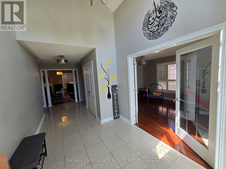 Property Photo:  34 Sonley Drive  ON L1R 3B3 