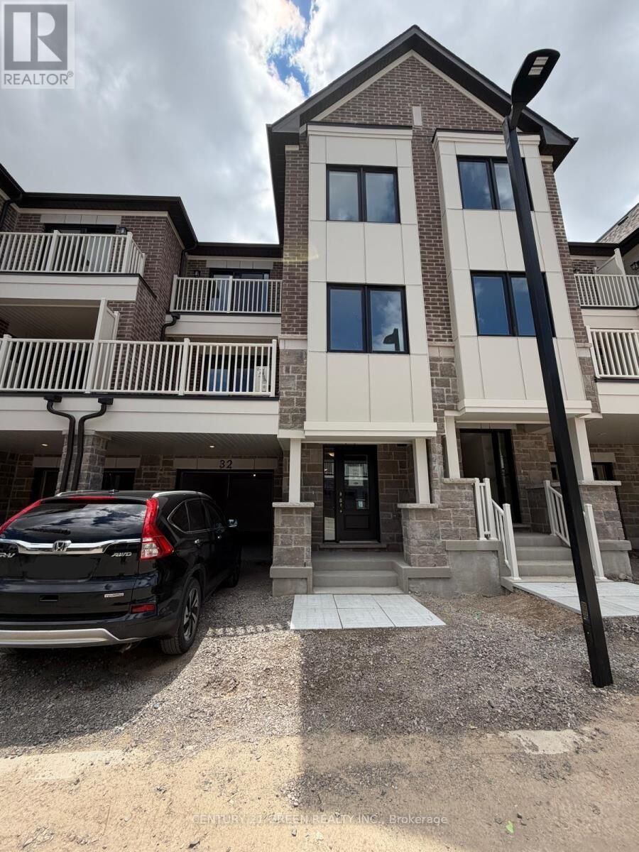 Property Photo: 32 Canyon Drive ON N2R 0V9