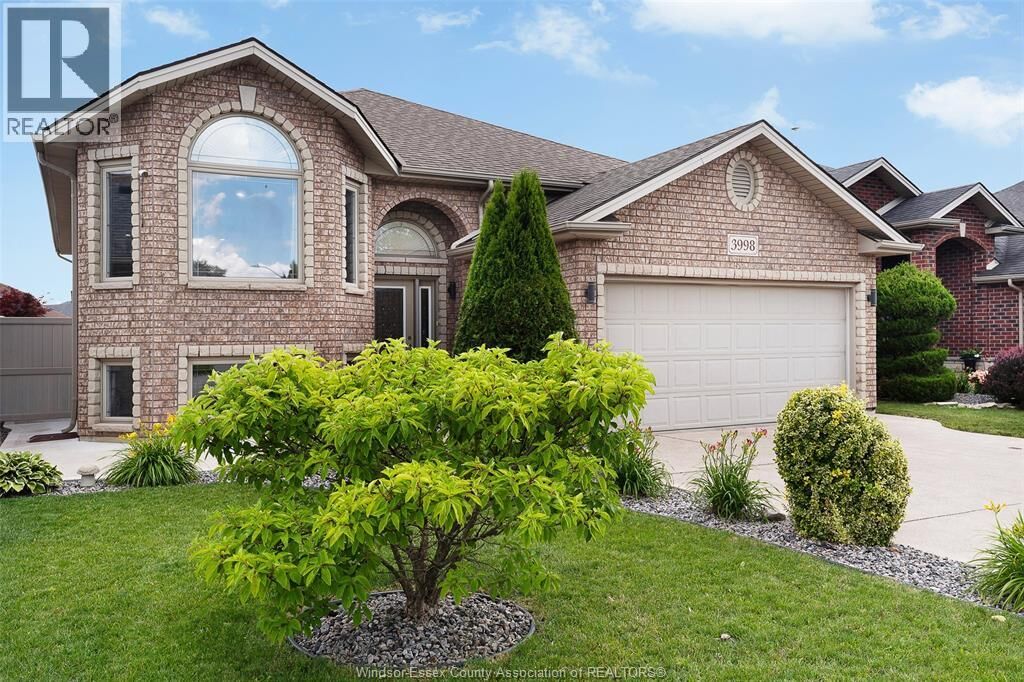 Property Photo: 3998 Cosenza Street ON N9G 0A5