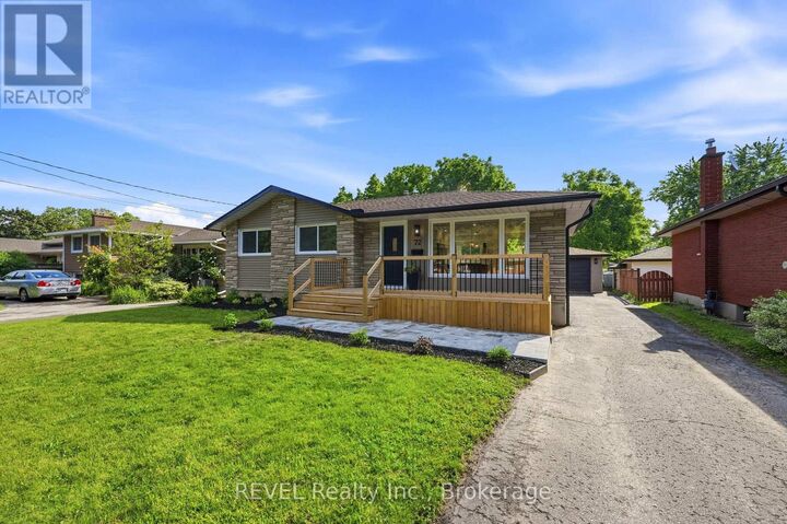 Property Photo:  72 Prince Charles Drive  ON L2N 3Z1 