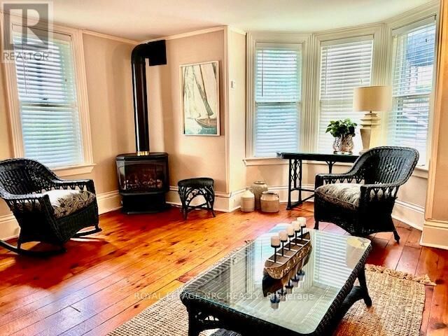 Property Photo:  62 West Street  ON L3K 4C8 