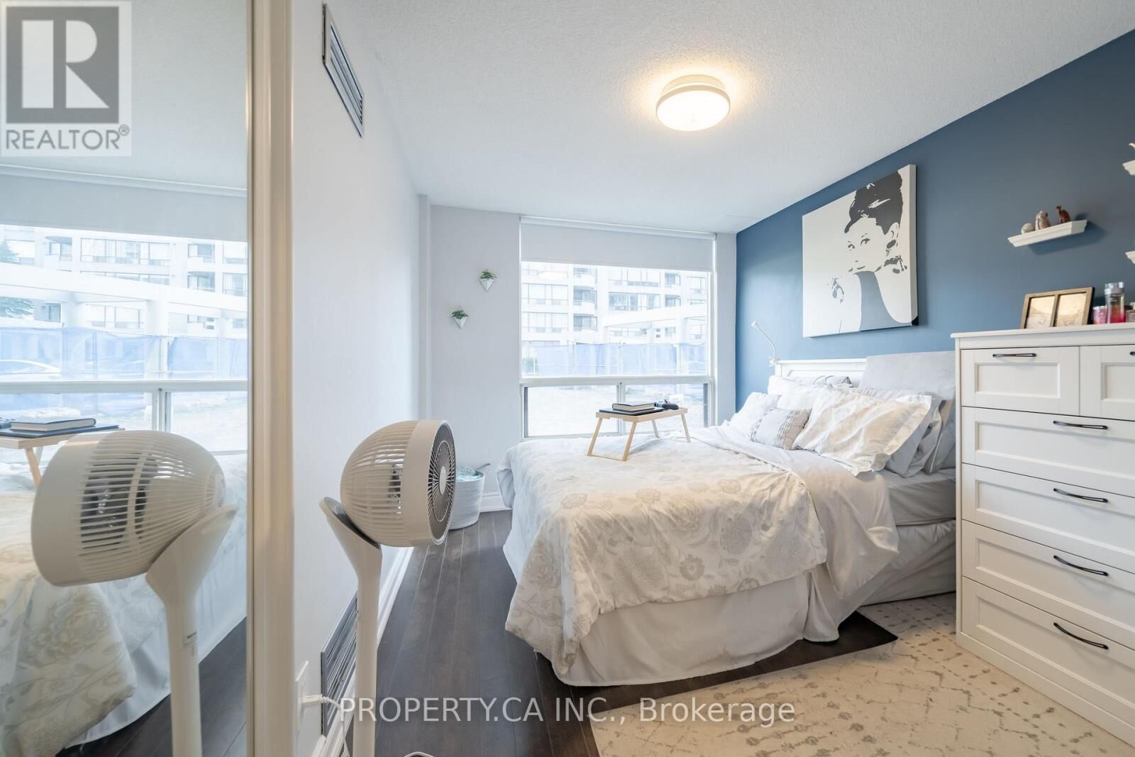 Property Photo: 5785 Yonge Street 103 ON M2M 4J2