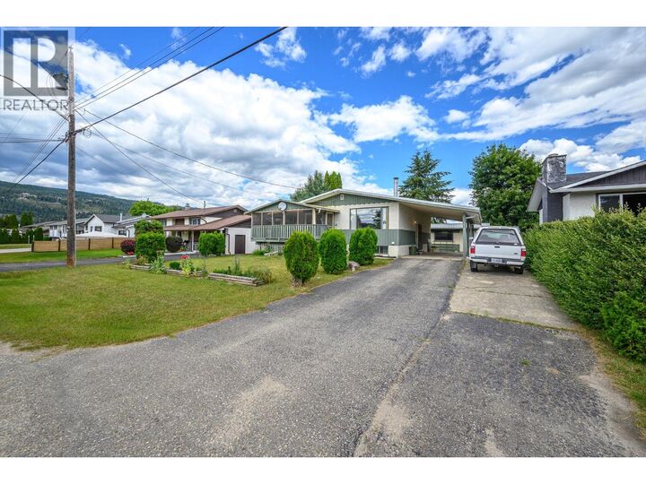 Property Photo: 211 Larsen Avenue BC V4Y 4A8