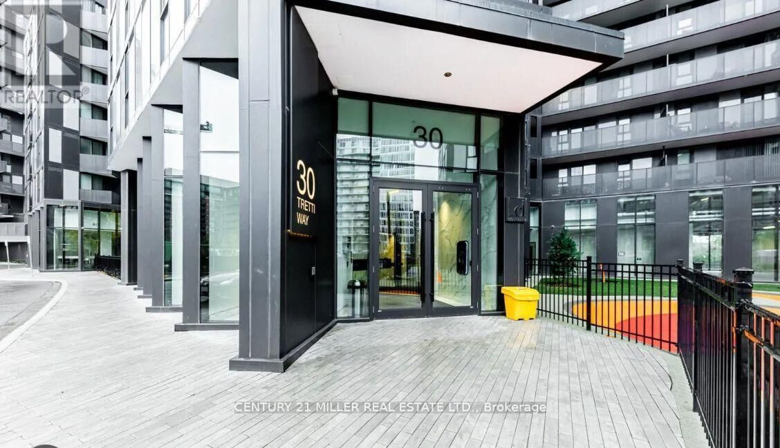Property Photo:  30 Tretti Way 4  ON M3H 0E3 