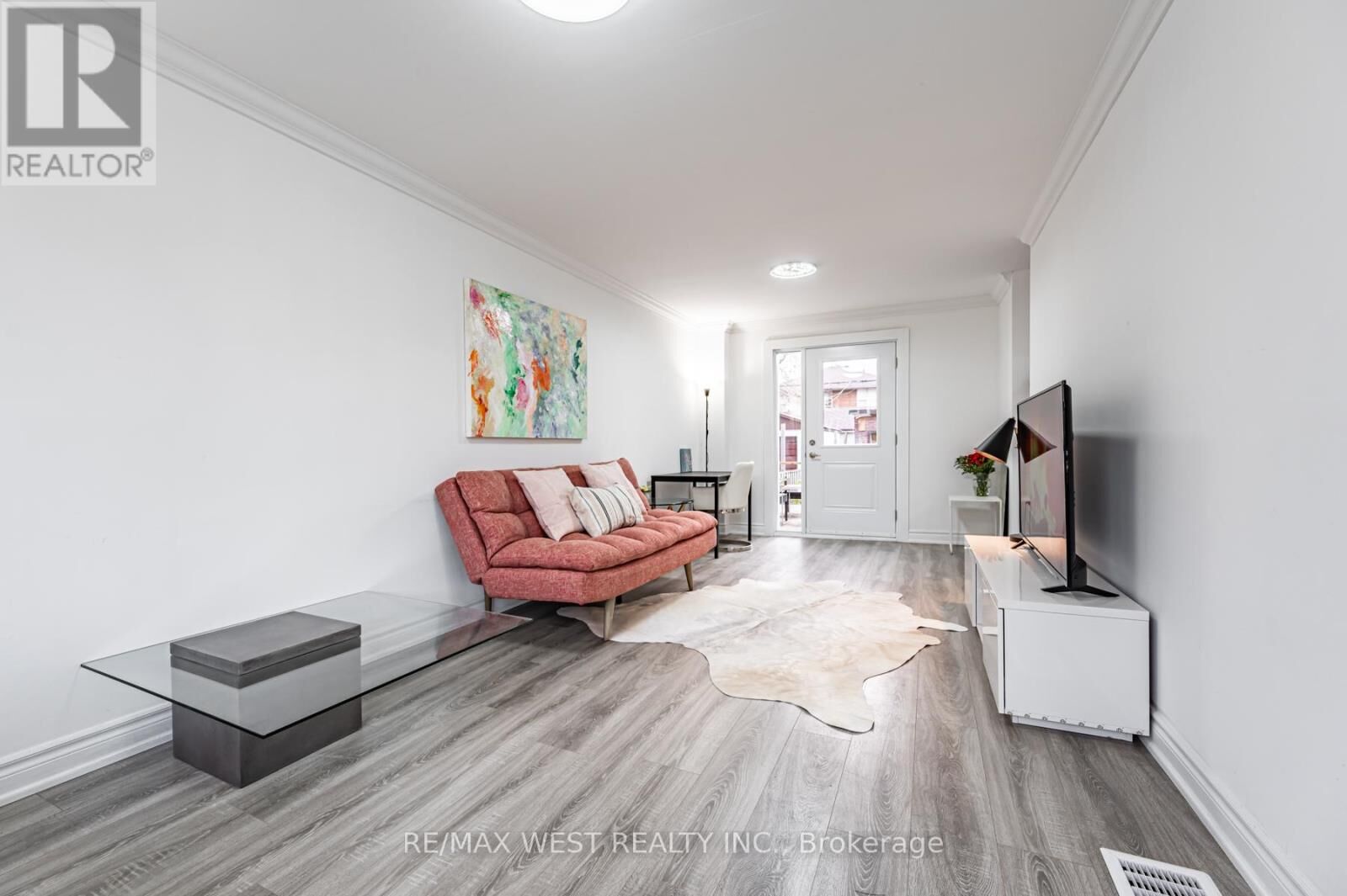 Property Photo:  132 Twenty Second Street  ON M8V 3M4 