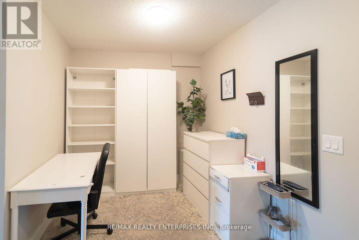 Property Photo:  555 Wilson Avenue E604  ON M3H 0C5 