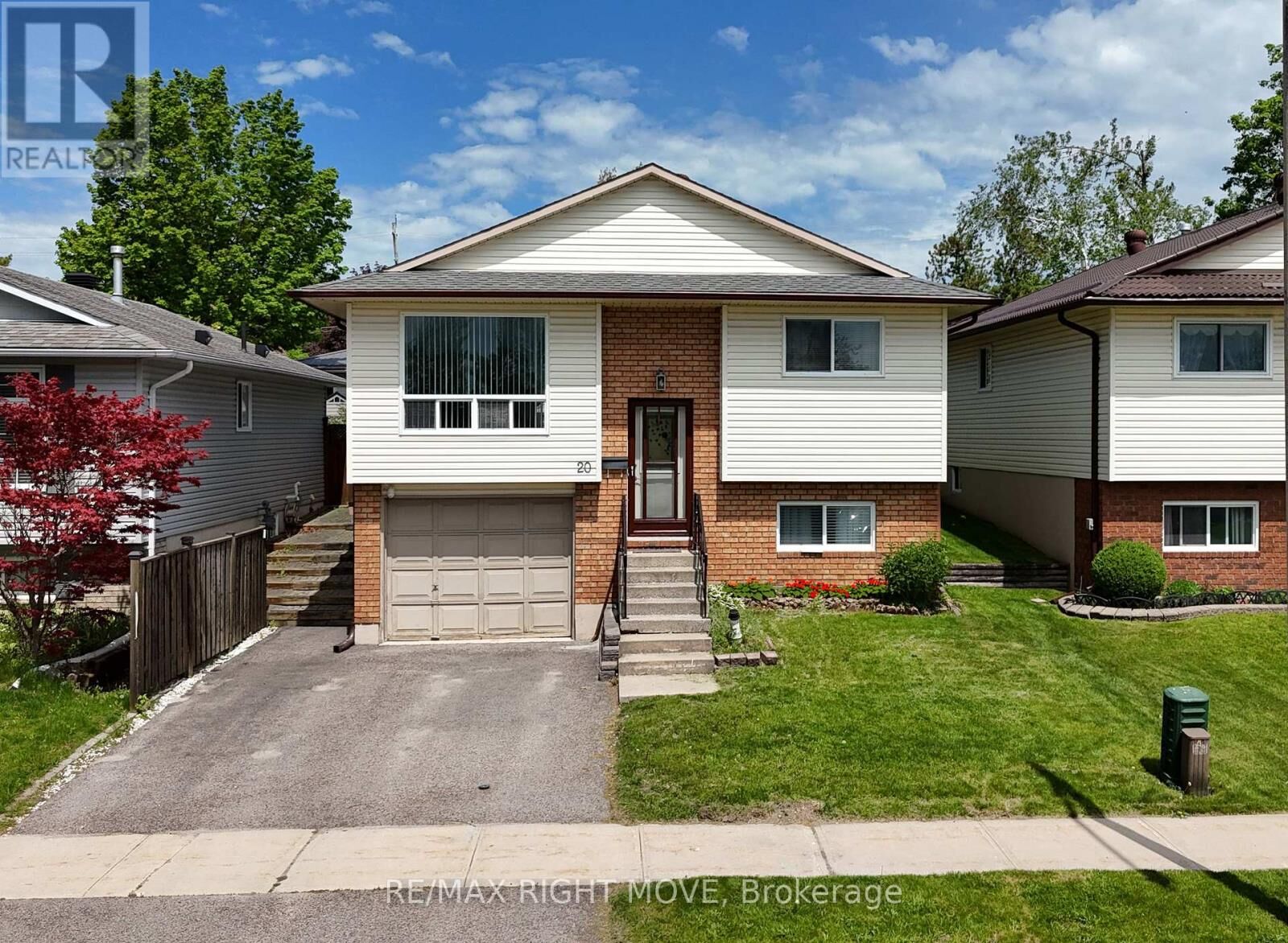 Property Photo:  20 Christine Place  ON L3V 7P1 